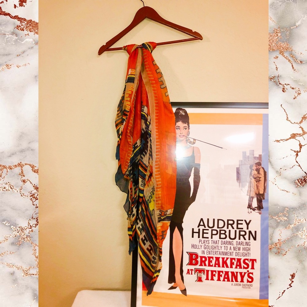 Exciting scarf